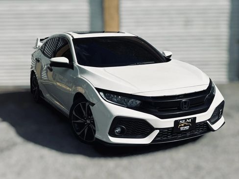 Used 2017 Honda Civic Sport Touring image 10