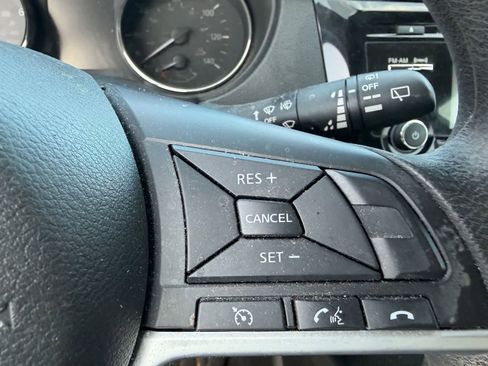 Certified 2017 Nissan Rogue S AWD/4WD image 11