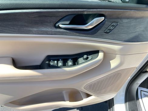 Used 2024 Jeep Grand Cherokee Limited w/ Trailer Tow Package image 14