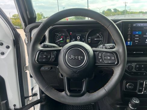 Used 2024 Jeep Wrangler Unlimited w/ Convenience Group AWD/4WD image 24