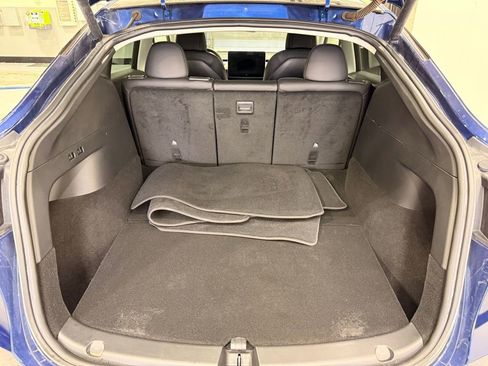 Used 2022 Tesla Model Y Long Range image 21