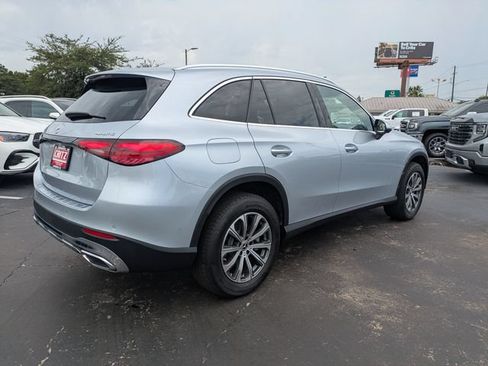 Used 2023 Mercedes-Benz GLC 300 4MATIC image 5