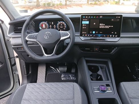 New 2025 Volkswagen Tiguan S image 13