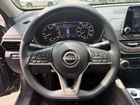Used 2026 Nissan Altima 2.5 SV FWD image 28