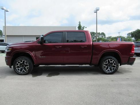 Used 2025 RAM 1500 Laramie w/ Sport Appearance Package AWD/4WD image 4