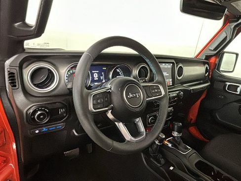 Used 2023 Jeep Wrangler Unlimited Rubicon 4xe w/ Cold Weather Group AWD/4WD image 16