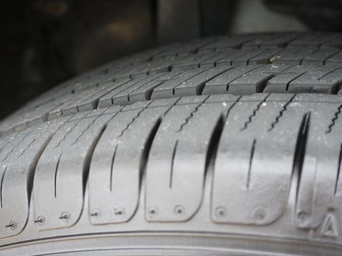 Used 2020 Volkswagen Tiguan S image 13