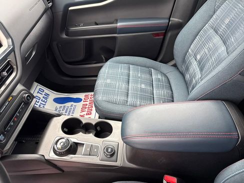 Used 2025 Ford Bronco Sport Heritage image 34