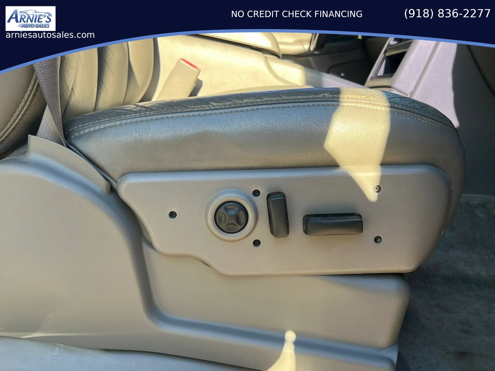 Used 2004 Chevrolet Suburban Z71 w/ Preferred Equipment Group AWD/4WD image 23