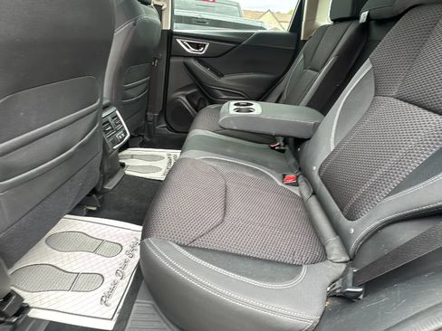 Used 2020 Subaru Forester Premium AWD/4WD image 4