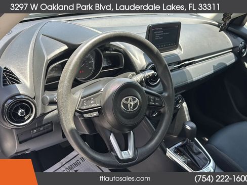 Used 2020 Toyota Yaris LE FWD image 22