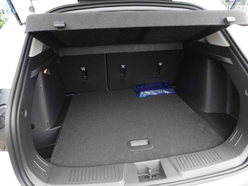 Used 2025 Chevrolet Trax LT w/ Driver Confidence Package image 24