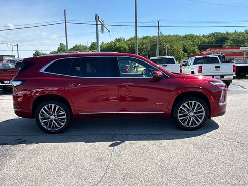 Used 2025 Buick Enclave Avenir w/ Super Cruise Package AWD/4WD image 7