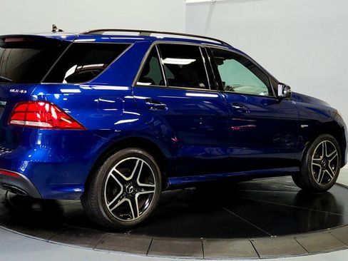 Used 2018 Mercedes-Benz GLE 43 AMG 4MATIC w/ Premium 3 Package image 7