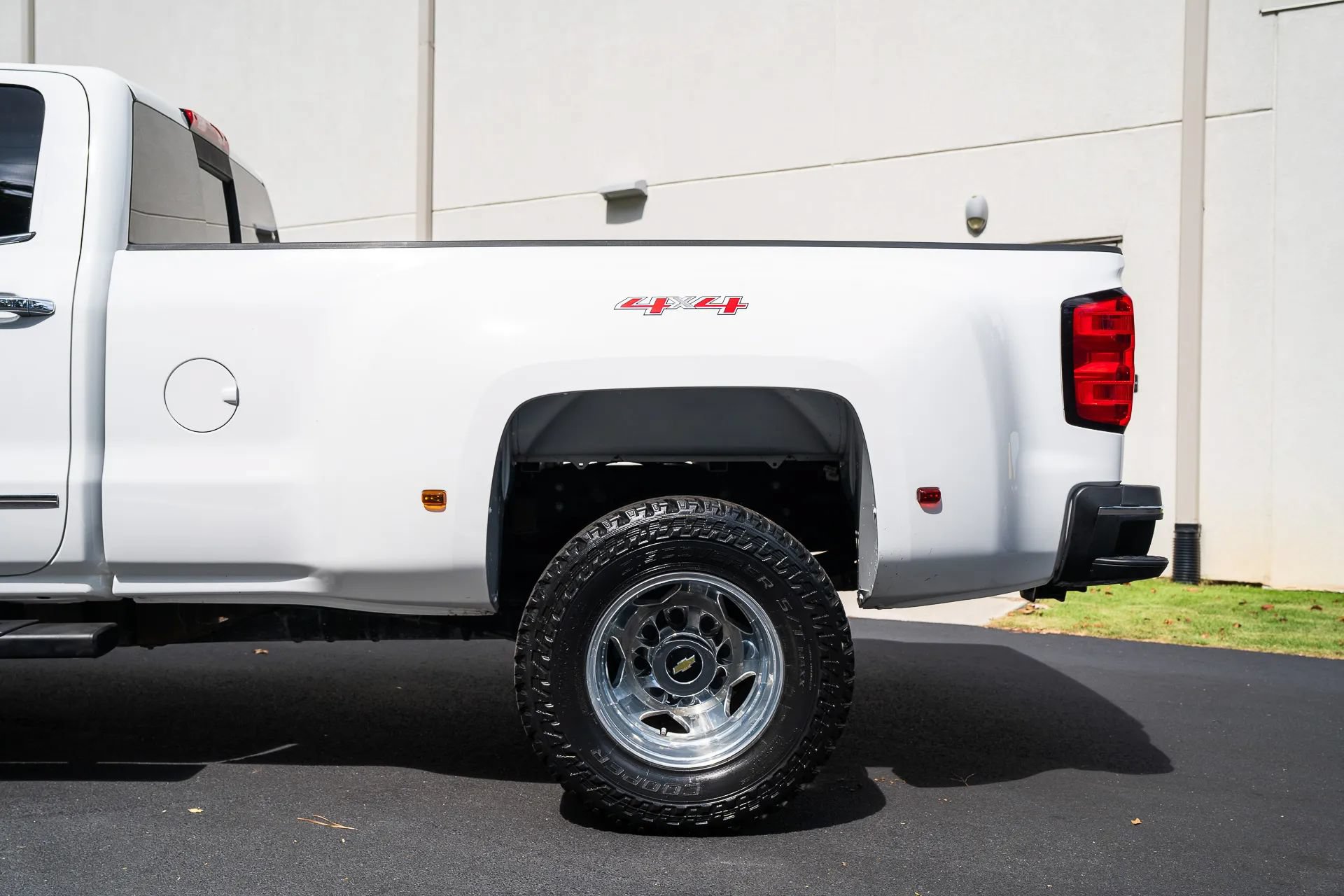 Used 2016 Chevrolet Silverado 3500 High Country w/ Duramax Plus Package AWD/4WD image 5
