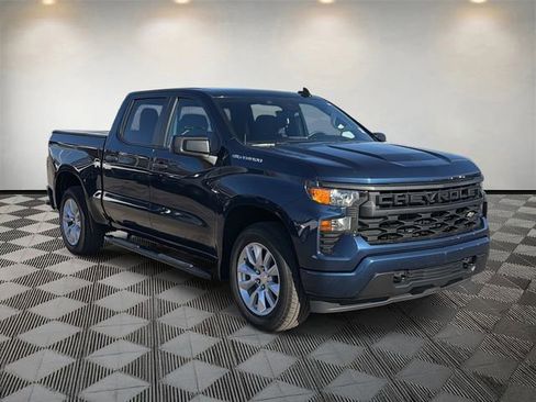 Used 2022 Chevrolet Silverado 1500 Custom image 3