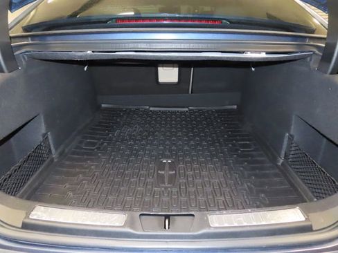 Used 2020 Lincoln Continental w/ Premium Package image 23