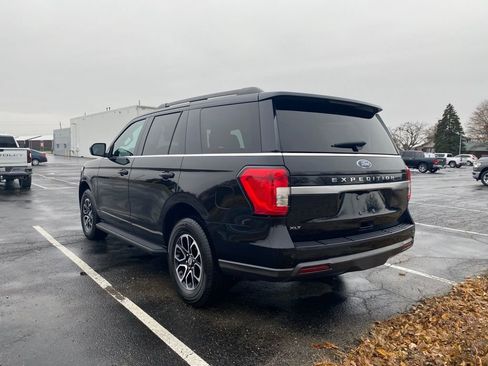 Used 2022 Ford Expedition XLT image 5