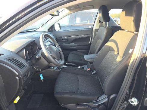 Used 2025 Mitsubishi Outlander Sport AWD image 6