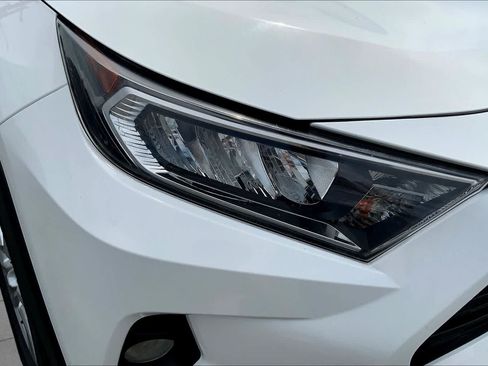 Used 2021 Toyota RAV4 XLE FWD image 27