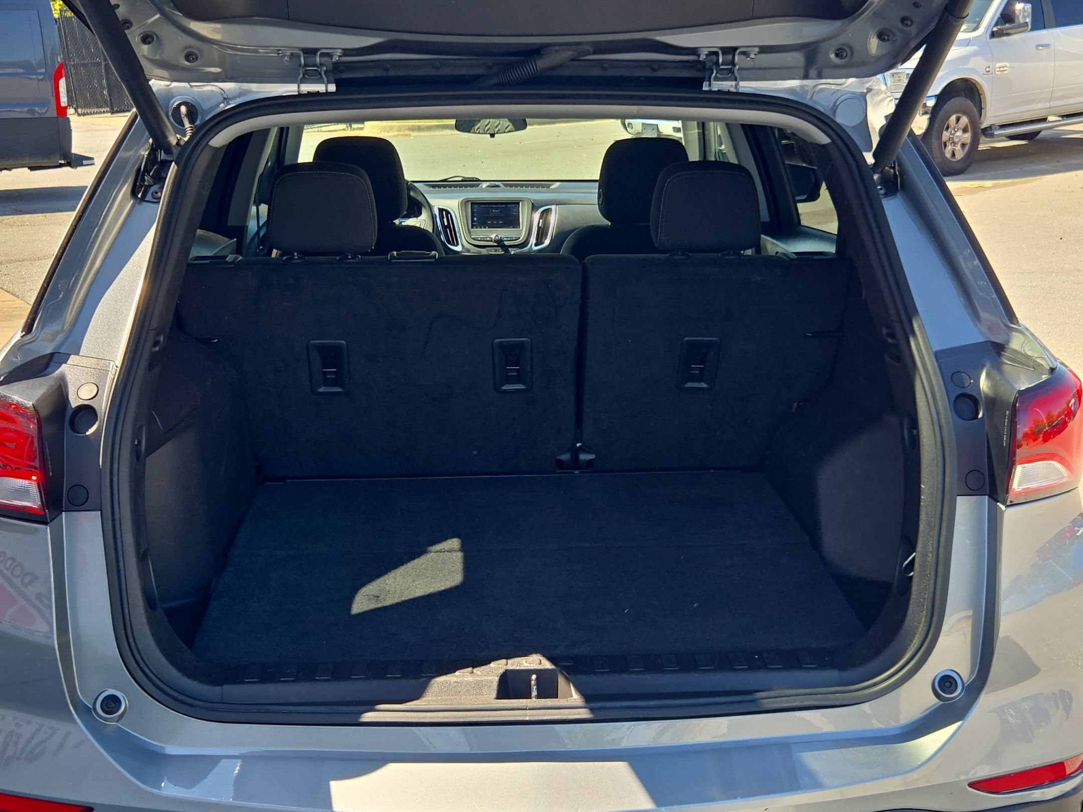 Used 2024 Chevrolet Equinox LT AWD/4WD image 18
