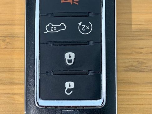 Used 2023 Jeep Grand Cherokee Limited image 53