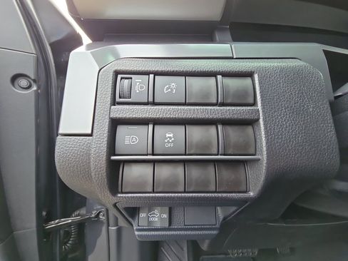 Used 2025 Toyota Tacoma SR5 image 25