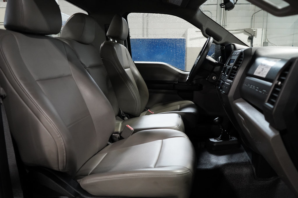Used 2019 Ford F550 4x4 Regular Cab Super Duty image 11