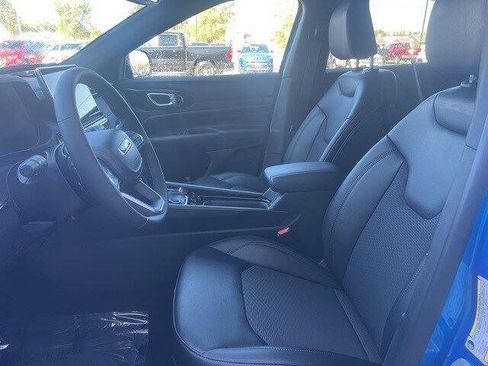 New 2026 Jeep Compass Latitude image 5