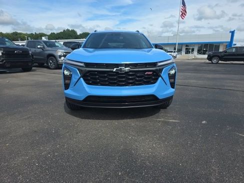 Used 2024 Chevrolet Trax RS w/ Sunroof Package FWD image 14