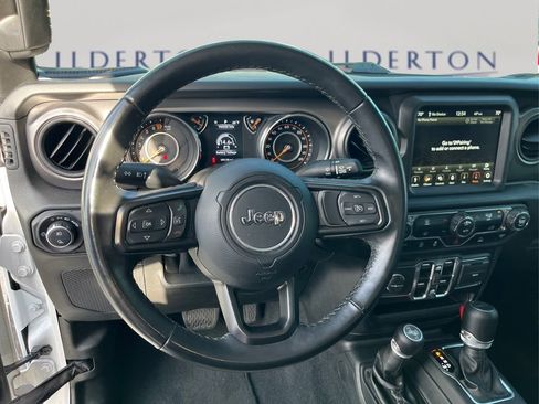 Used 2022 Jeep Gladiator Sport image 17