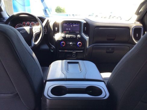 Used 2021 Chevrolet Silverado 1500 LT Trail Boss w/ Bed Protection Package image 17