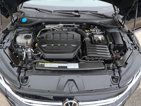 Used 2023 Volkswagen Arteon SEL w/ Arteon MDO Package image 15
