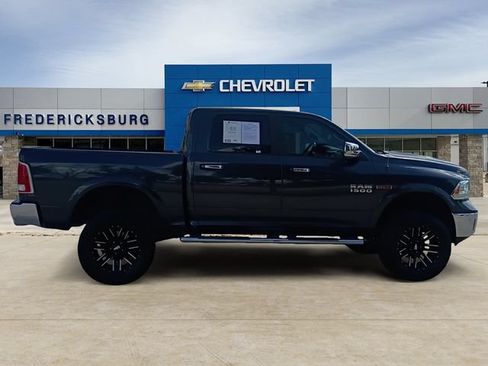 Used 2017 RAM 1500 Laramie w/ Convenience Group AWD/4WD image 6