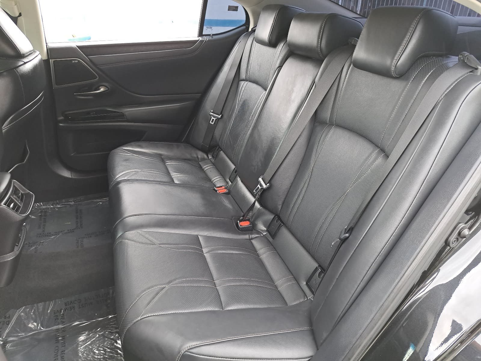 Used 2024 Lexus ES 300h w/ Accessory Package (Z1) FWD image 15