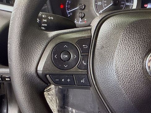 Used 2022 Toyota Corolla LE FWD image 14