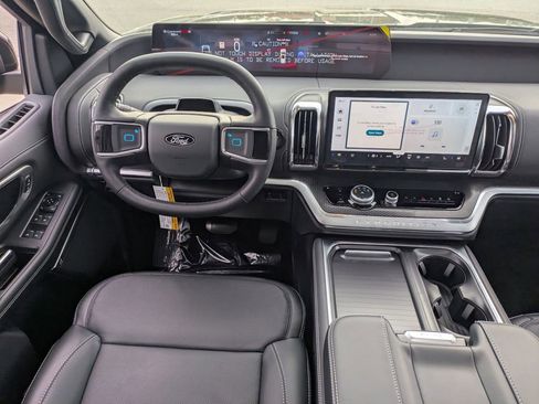 New 2026 Ford Expedition Max Platinum image 19