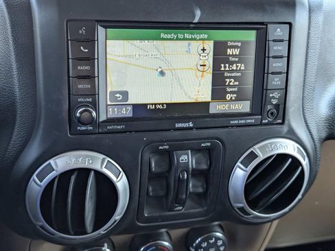 Used 2017 Jeep Wrangler Unlimited Sahara w/ Dual Top Group AWD/4WD image 23