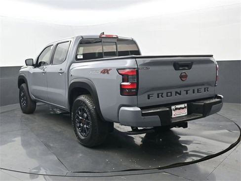 Used 2022 Nissan Frontier PRO-4X w/ Pro-4X Premium Package image 3