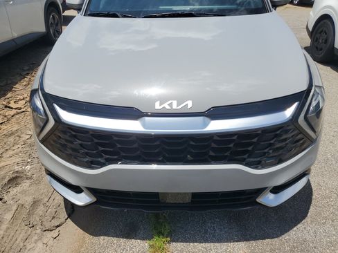 Used 2023 Kia Sportage SX FWD image 2