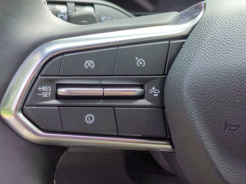 New 2027 Chevrolet Traverse LT w/ Midnight/Sport Edition FWD image 17