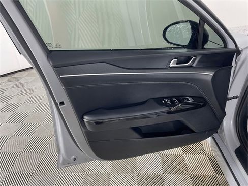 Certified 2025 Kia K5 GT-Line image 17