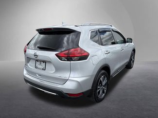 Used 2017 Nissan Rogue SL w/ SL Premium Package AWD/4WD video 3