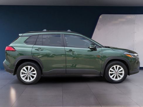 Used 2023 Toyota Corolla Cross LE image 6
