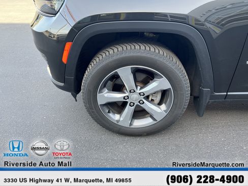 Used 2021 Jeep Grand Cherokee L Limited w/ MOPAR Finishing Package AWD/4WD image 11