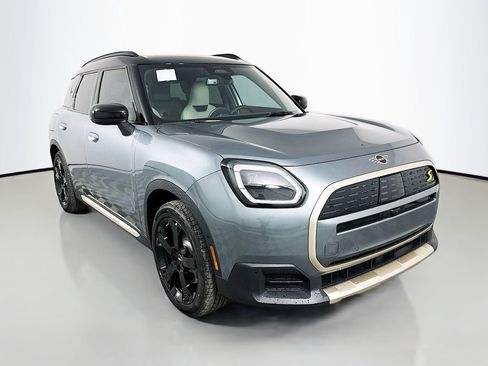 New 2025 MINI Cooper Countryman SE image 3