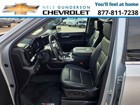 Used 2022 Chevrolet Silverado 1500 LTZ AWD/4WD image 17