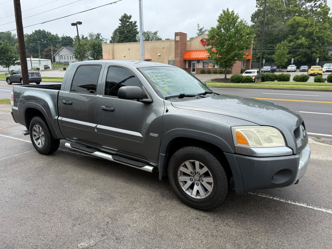 Used 2006 Mitsubishi Raider DuroCross RWD image 2