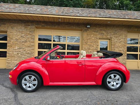 Used 2004 Volkswagen Beetle GLS FWD image 2
