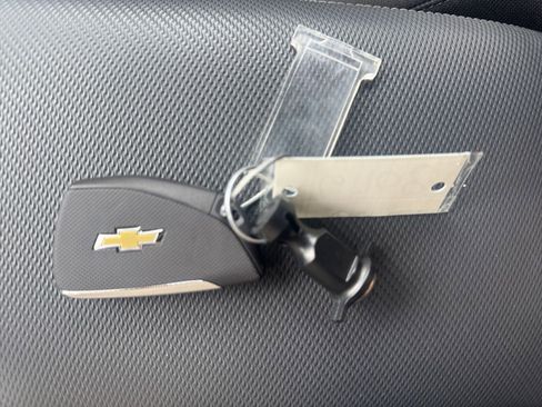 Used 2025 Chevrolet Equinox LT AWD/4WD image 18